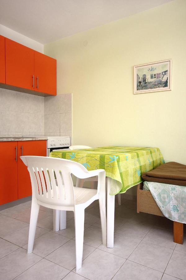 Apartment Tri Zala 174B Zrnovo Buitenkant foto